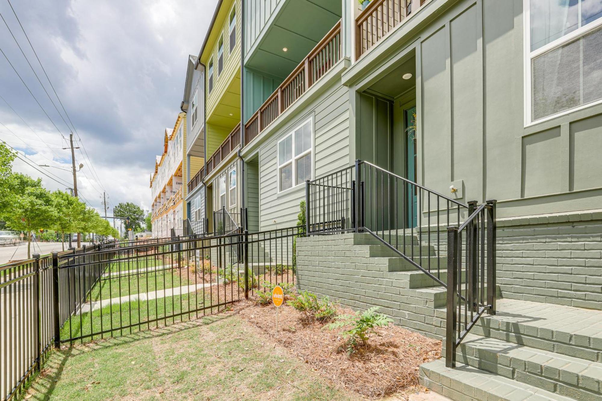 Townhome 1 Mi To Grant Park And Beltline! Holiday home Atlanta